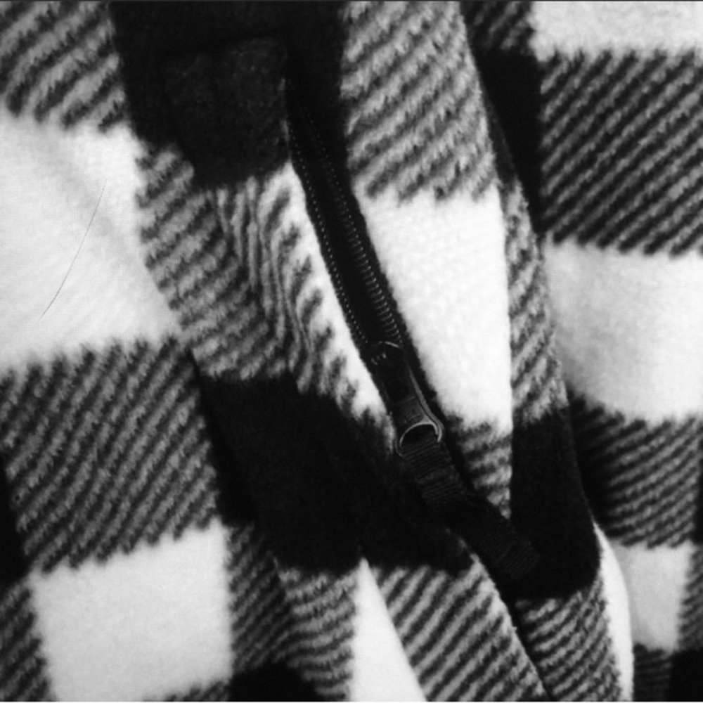 Talbots Black Off-White buffalo check fleece jacket size SP Excellent Condition - Picture 4 of 4